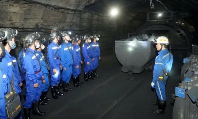 Các yếu tố liên quan đến sức khỏe tâm thần người lao động khai thác than hầm lò ở Việt Nam