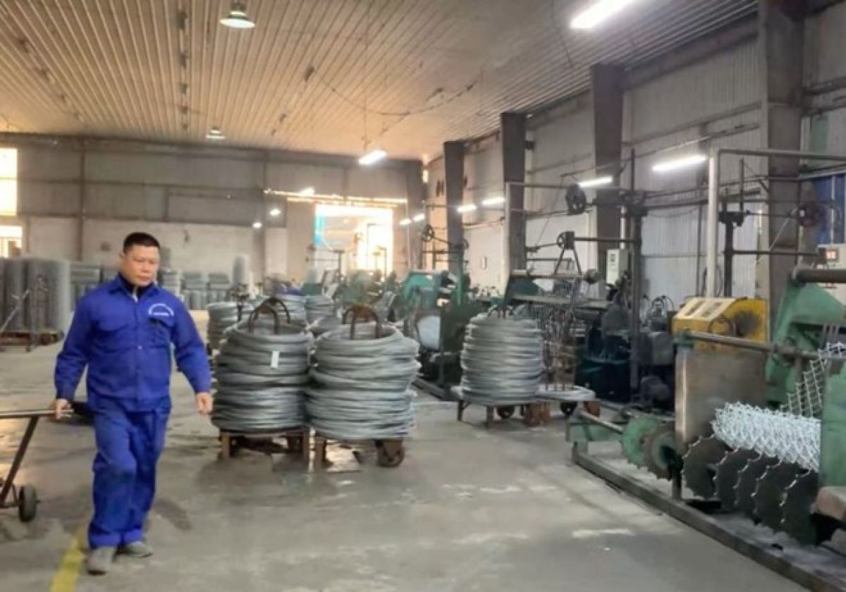 X&acirc;y dựng m&ocirc;i trường l&agrave;m việc an to&agrave;n cho người lao động