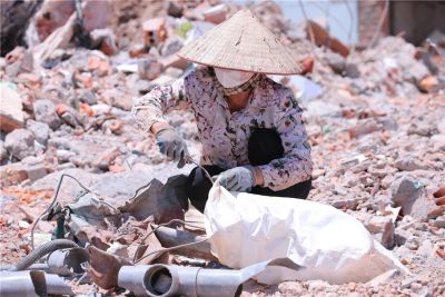 H&agrave; Nội tăng cường bảo vệ lao động nữ trong m&ocirc;i trường l&agrave;m việc c&oacute; yếu tố nguy hiểm, độc hại