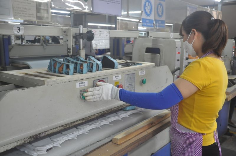 Tăng cường gi&aacute;m s&aacute;t, đảm bảo điều kiện l&agrave;m việc cho lao động dệt may