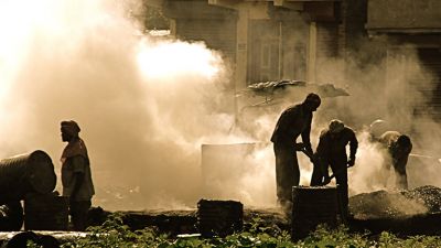 Báo cáo của ILO cho thấy biến đổi khí hậu gây ra các nguy cơ sức khỏe nghiêm trọng cho 70% người lao động trên thế giới