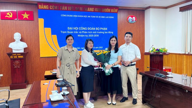 Đại hội Công đoàn bộ phận Trạm Quan trắc và Phân tích môi trường lao động nhiệm kỳ 2025-2030