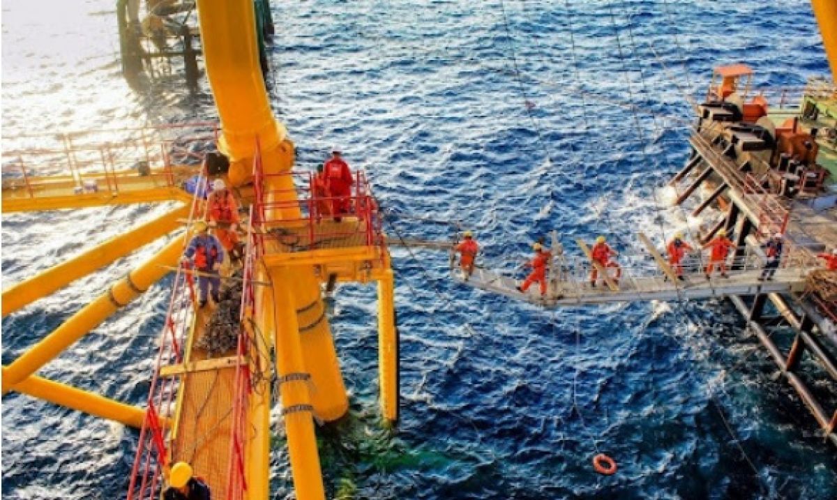 Đảm bảo sức khỏe tinh thần khi l&agrave;m việc trong m&ocirc;i trường căng thẳng, độc hại