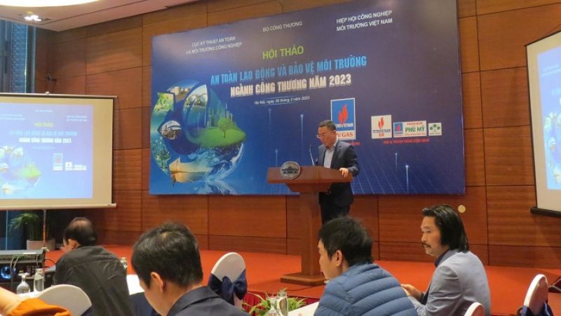 An to&agrave;n lao động v&agrave; bảo vệ m&ocirc;i trường ng&agrave;nh C&ocirc;ng Thương năm 2023
